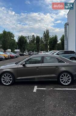 Седан Audi A3 2016 в 