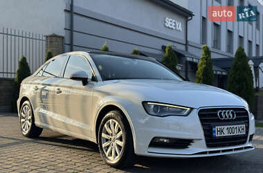 Седан Audi A3 2015 в Ровно