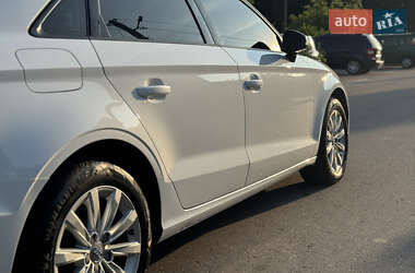 Седан Audi A3 2015 в 