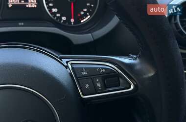 Хэтчбек Audi A3 2016 в 