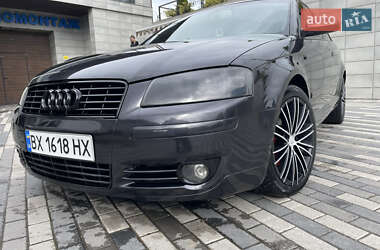 Хетчбек Audi A3 2004 в 