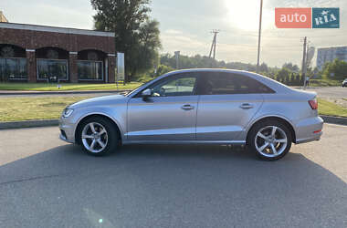 Седан Audi A3 2015 в 