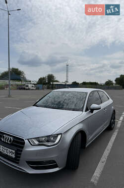 Хэтчбек Audi A3 2015 в 