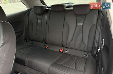 Хэтчбек Audi A3 2015 в 