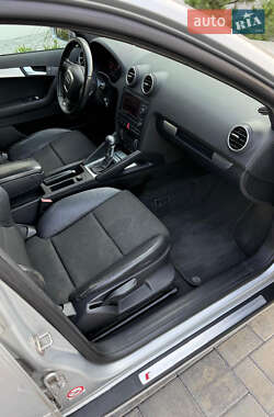 Хэтчбек Audi A3 2006 в 