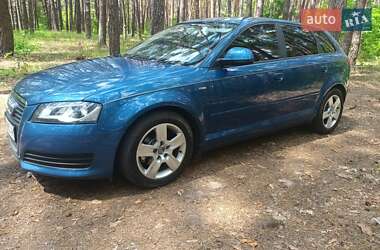 Хэтчбек Audi A3 2010 в 