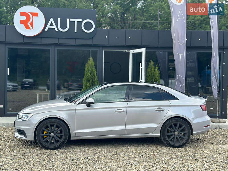 Седан Audi A3 2015 в Львове
