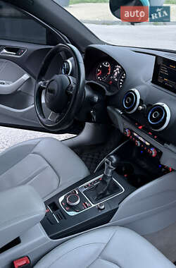 Седан Audi A3 2015 в 