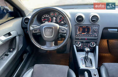 Хэтчбек Audi A3 2011 в 