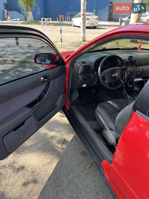 Хэтчбек Audi A3 1998 в Одессе