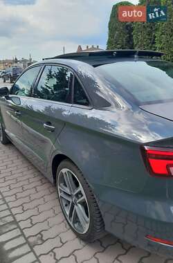 Седан Audi A3 2017 в 