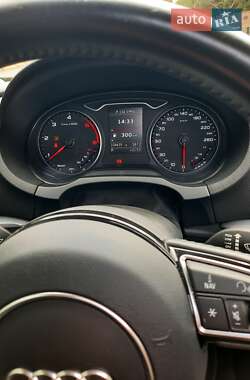 Хэтчбек Audi A3 2016 в 