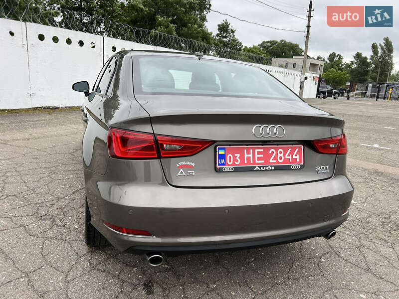 Седан Audi A3 2015 в Киеве