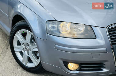 Хэтчбек Audi A3 2004 в 