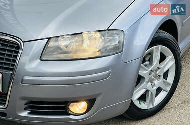 Хэтчбек Audi A3 2004 в 