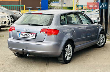 Хэтчбек Audi A3 2004 в 