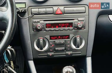 Хэтчбек Audi A3 2004 в 