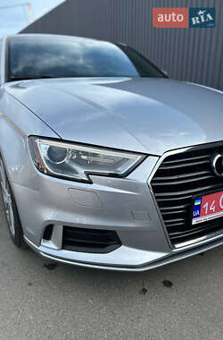 Седан Audi A3 2016 в 