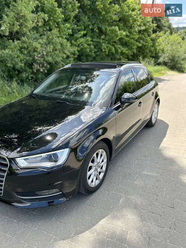 Хэтчбек Audi A3 2016 в Львове