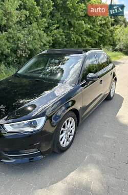 Хэтчбек Audi A3 2016 в 