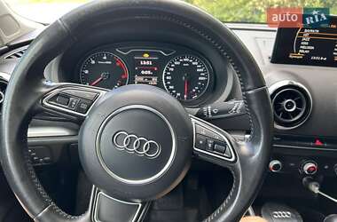 Хэтчбек Audi A3 2016 в 