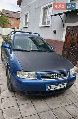 Хэтчбек Audi A3 2001 в 