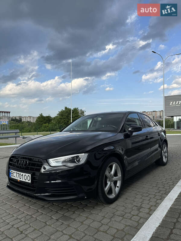 Седан Audi A3 2015 в Львове
