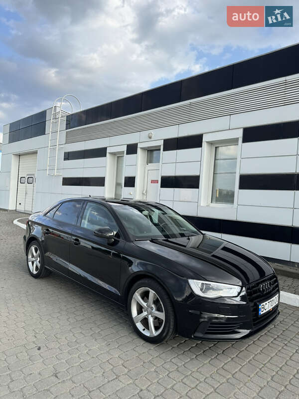 Седан Audi A3 2015 в Львове