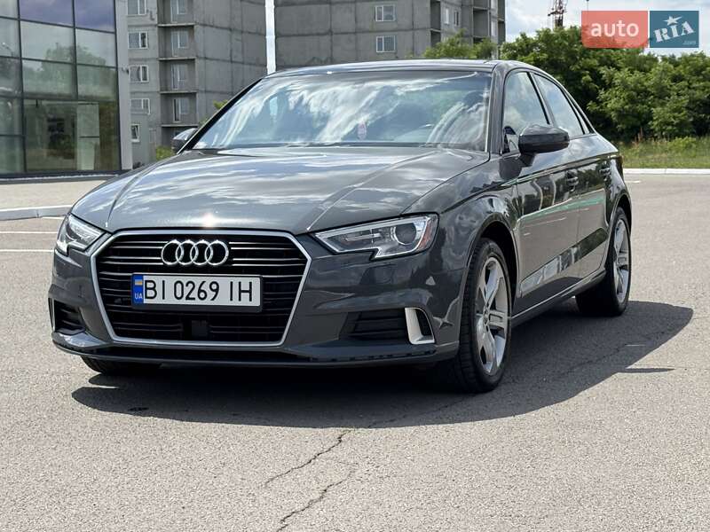 Седан Audi A3 2017 в Полтаве