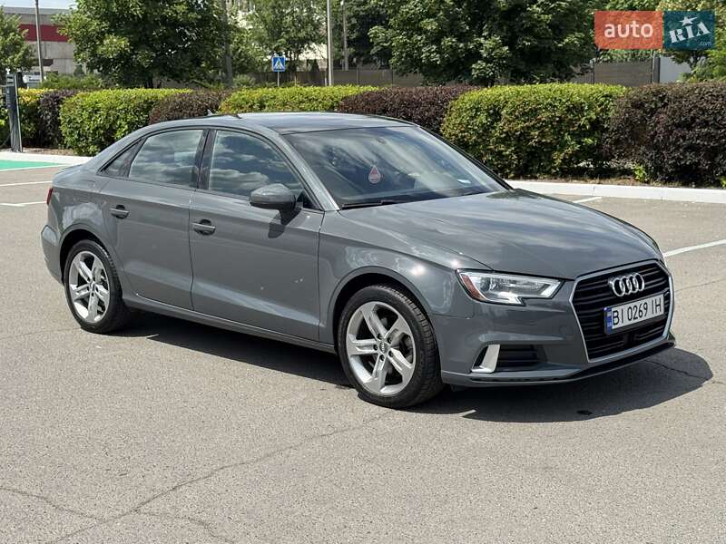 Седан Audi A3 2017 в Полтаве