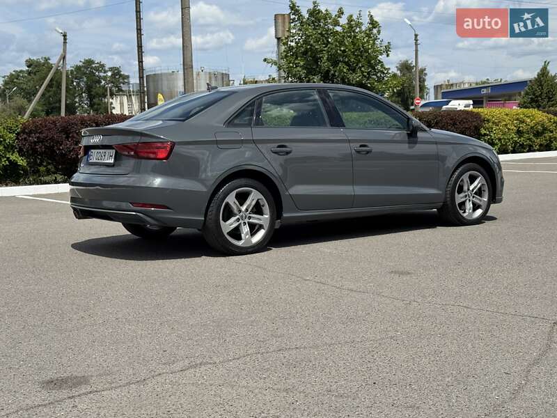 Седан Audi A3 2017 в Полтаве