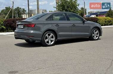 Седан Audi A3 2017 в 