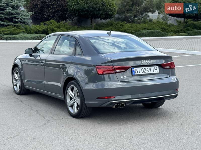 Седан Audi A3 2017 в Полтаве