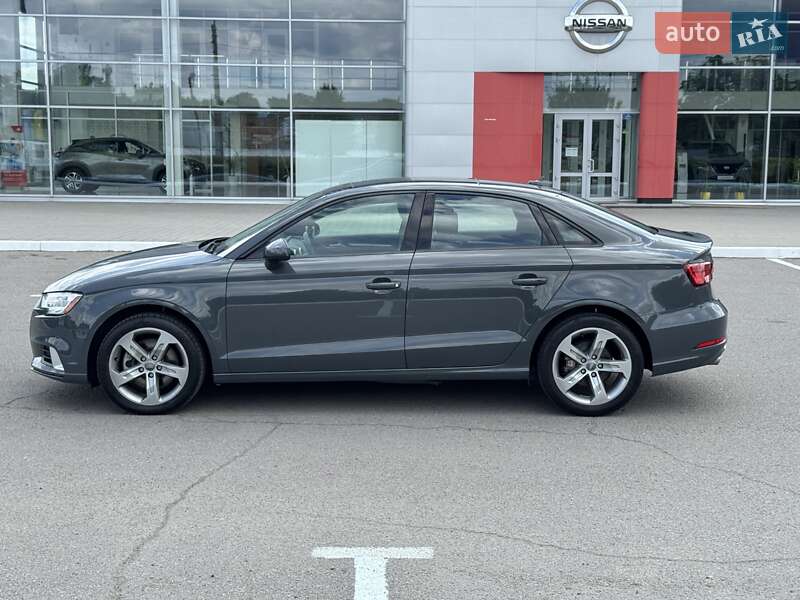 Седан Audi A3 2017 в Полтаве