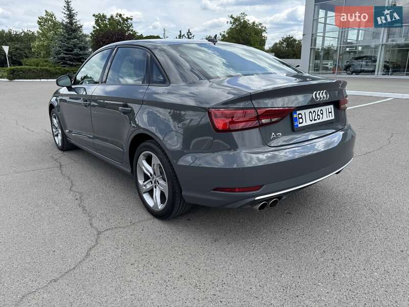 Седан Audi A3 2017 в Полтаве