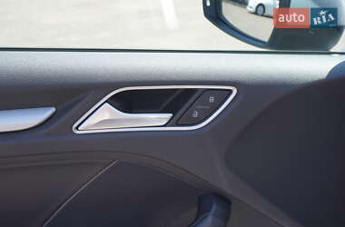 Седан Audi A3 2016 в 