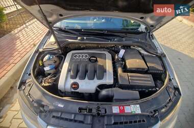Хетчбек Audi A3 2003 в 