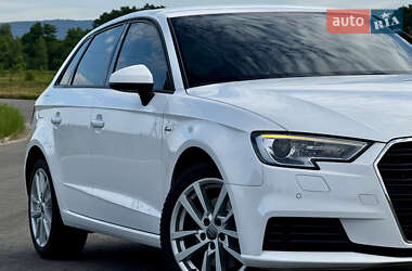 Хэтчбек Audi A3 2020 в 