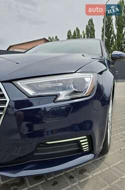 Хэтчбек Audi A3 2017 в 