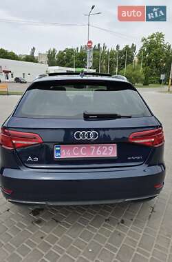 Хэтчбек Audi A3 2017 в 
