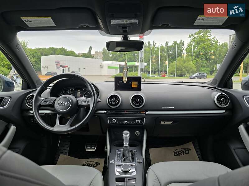 Хэтчбек Audi A3 2017 в Кропивницком