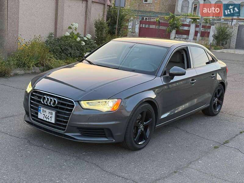 Седан Audi A3 2016 в 