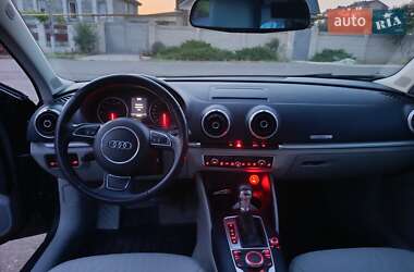 Седан Audi A3 2016 в 
