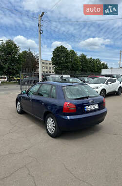 Хэтчбек Audi A3 1999 в 