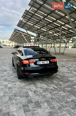 Седан Audi A3 2014 в 