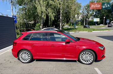 Хэтчбек Audi A3 2016 в 