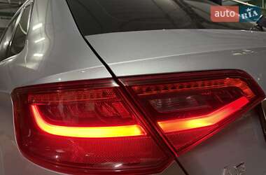 Хэтчбек Audi A3 2016 в 