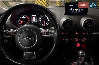 Хэтчбек Audi A3 2016 в 