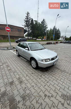 Хетчбек Audi A3 1999 в 