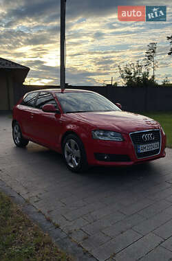 Хэтчбек Audi A3 2010 в 